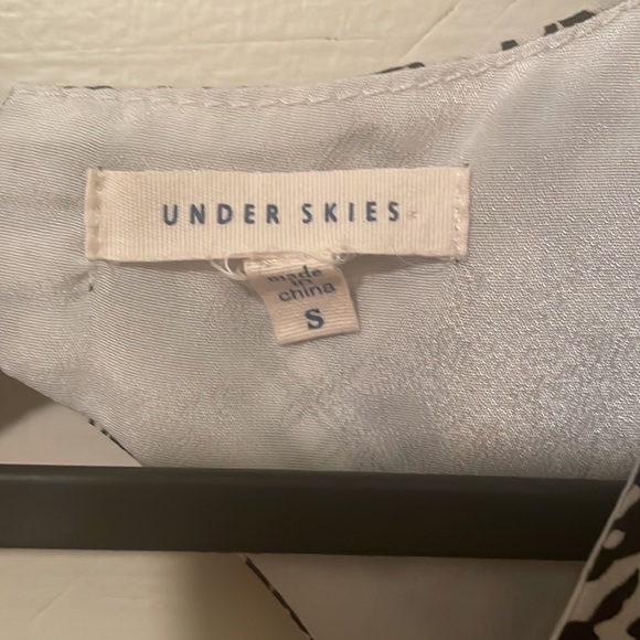 Unique pattern dress, donating 11/10 - Picture 2 of 8